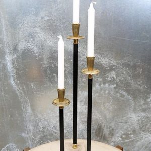 Smal ljusstake med betongfot