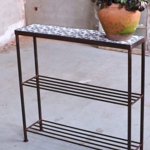 Järnhylla med kakeltopp 4 eller 5 plattor