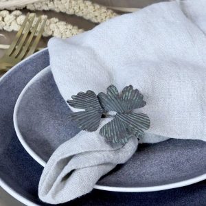 Servettring i metall ginkgo