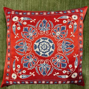 Silk Suzani Kudde